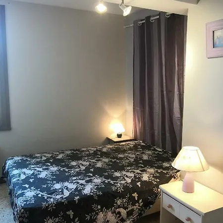 Maison De Village Sans Vis A Vis Апартаменты Aramon